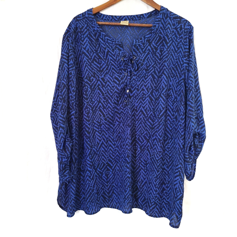 Blue black chevron top size 3x